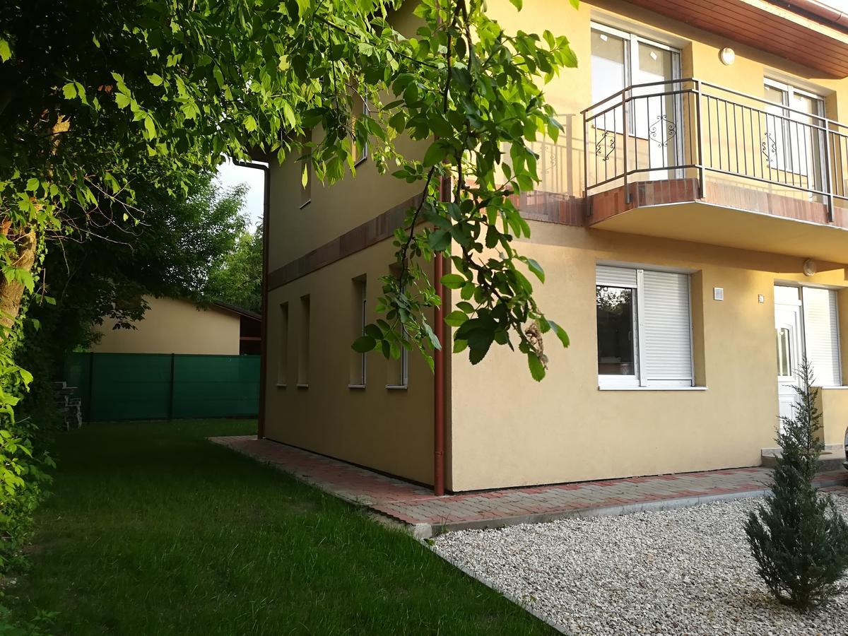 Balatinus Apartmanhaz Siófok Extérieur photo