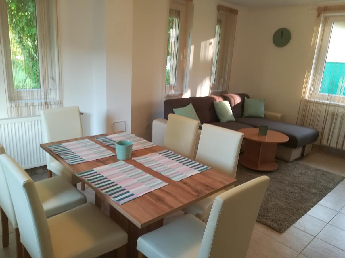 Balatinus Apartmanhaz Siófok Extérieur photo